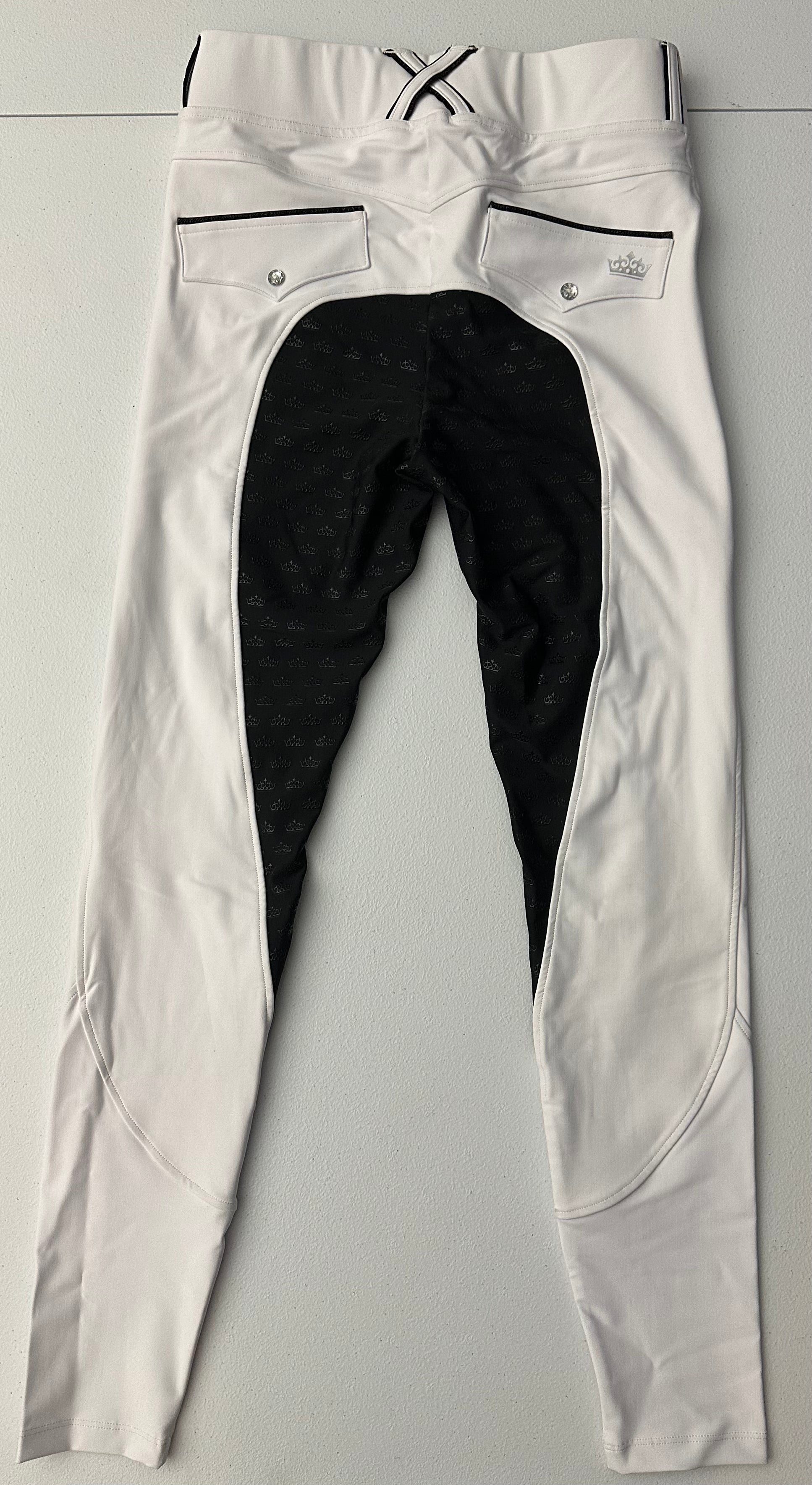 (3) 2.0 PRO White/Black Seat MEDIUM