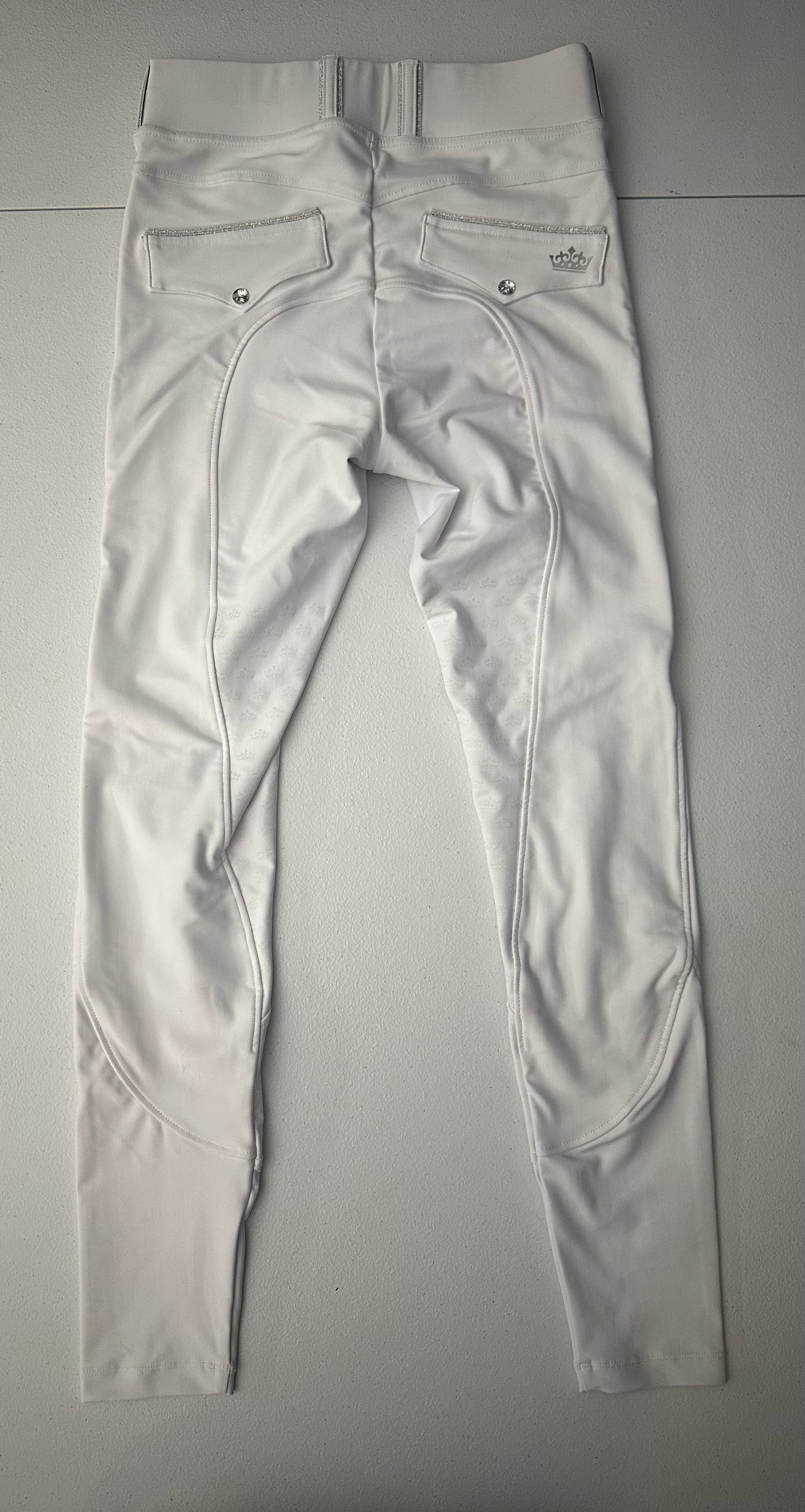 (37) 2.0 PRO White with White seat, Half Seat, SMALL